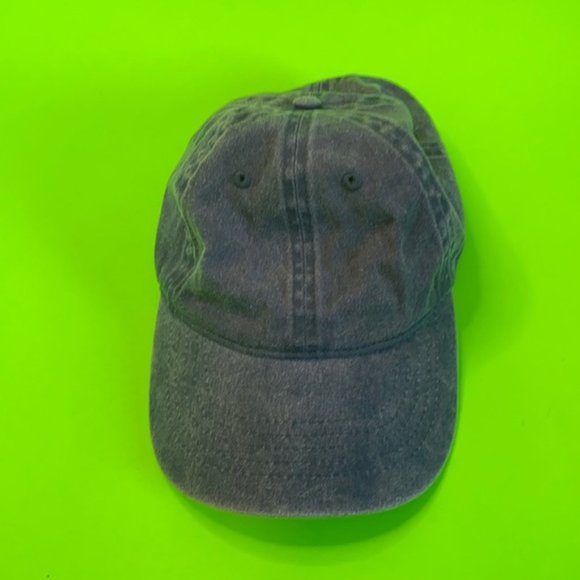 Woman's Hat - Picture 1 of 1